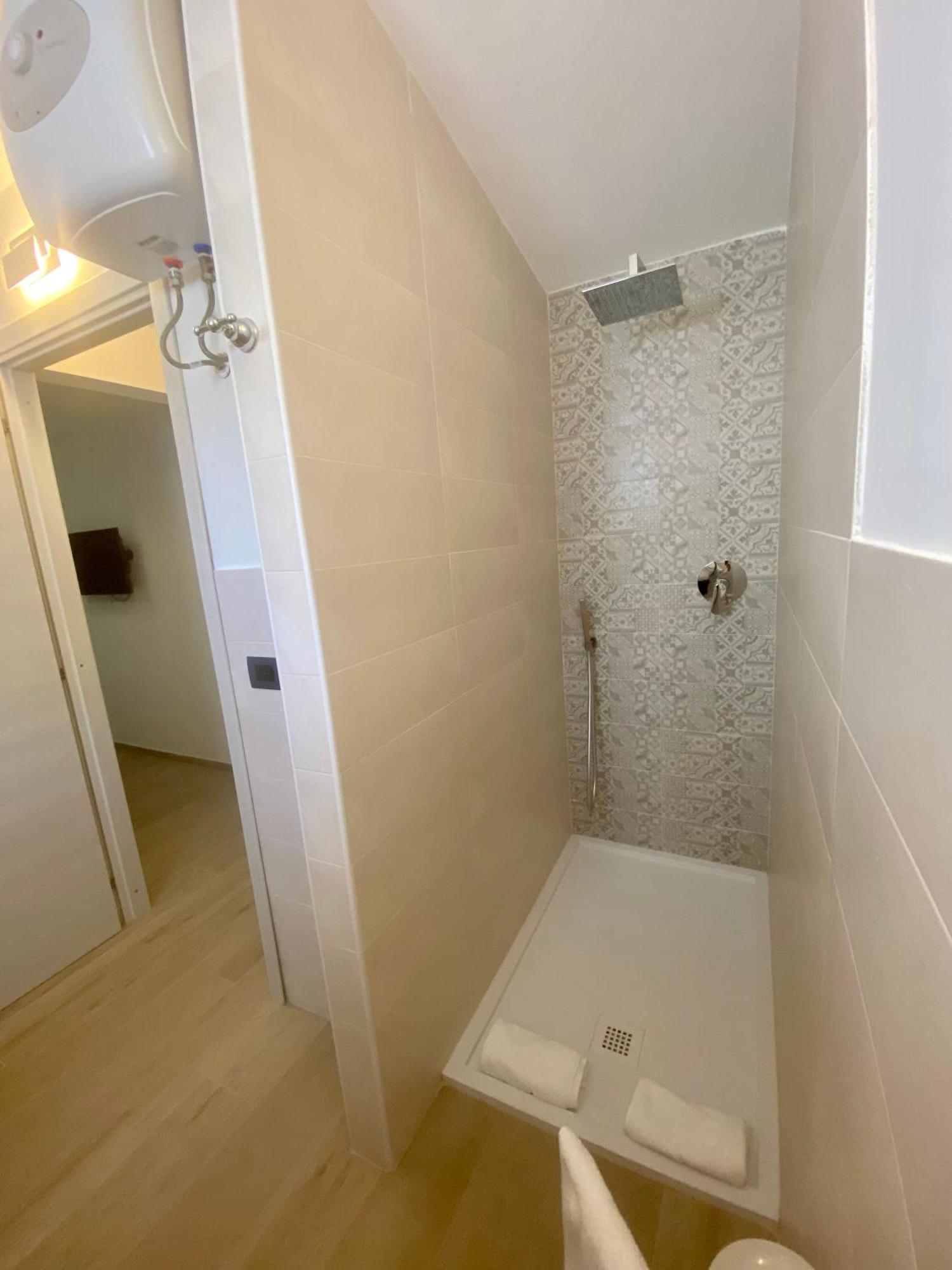 Marina Bay Beach Suites Peschici Exterior photo