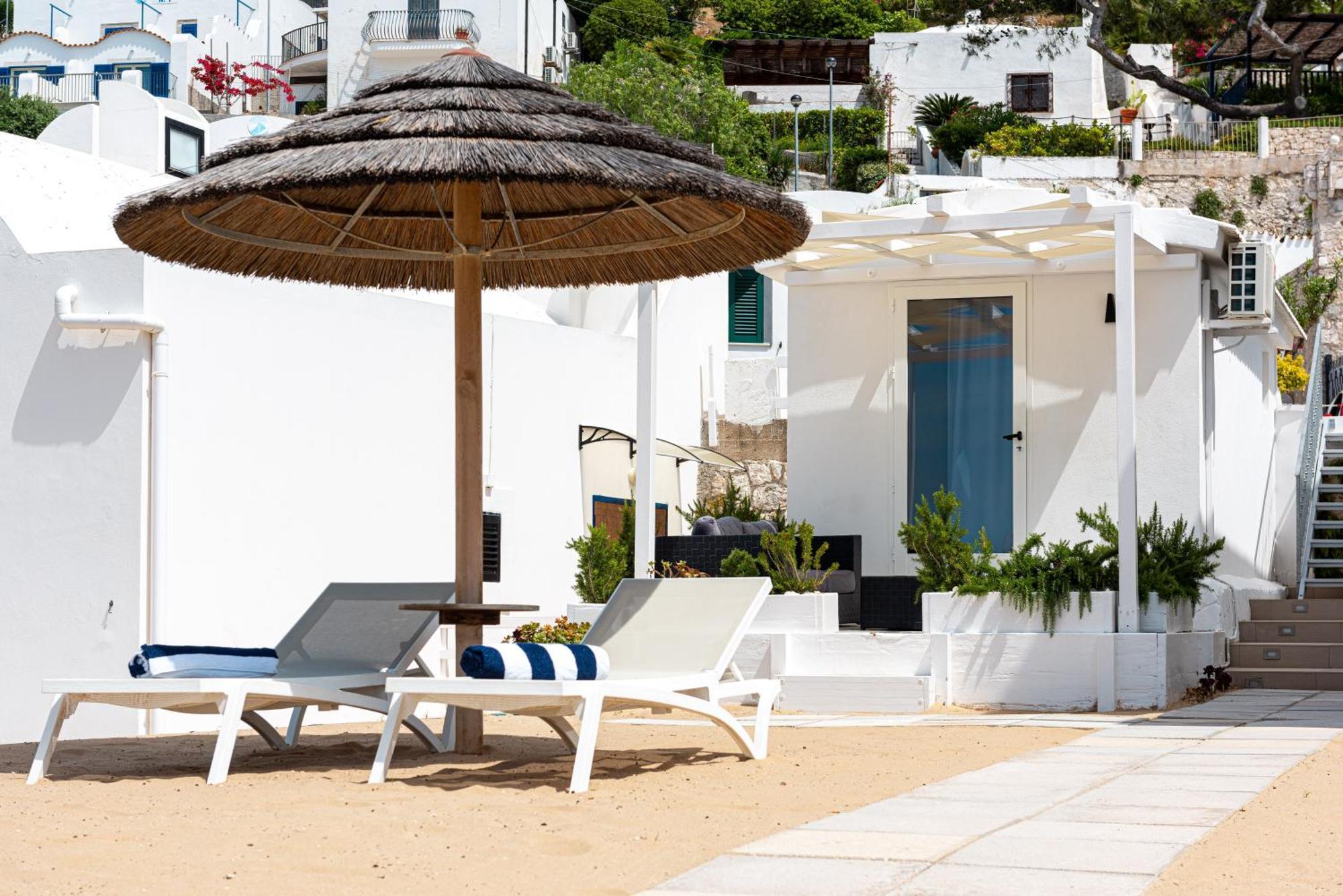 Marina Bay Beach Suites Peschici Exterior photo