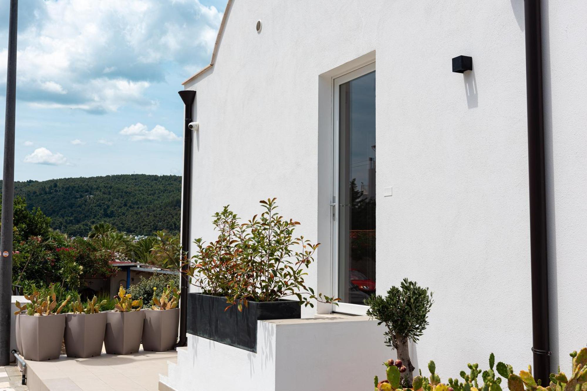 Marina Bay Beach Suites Peschici Exterior photo